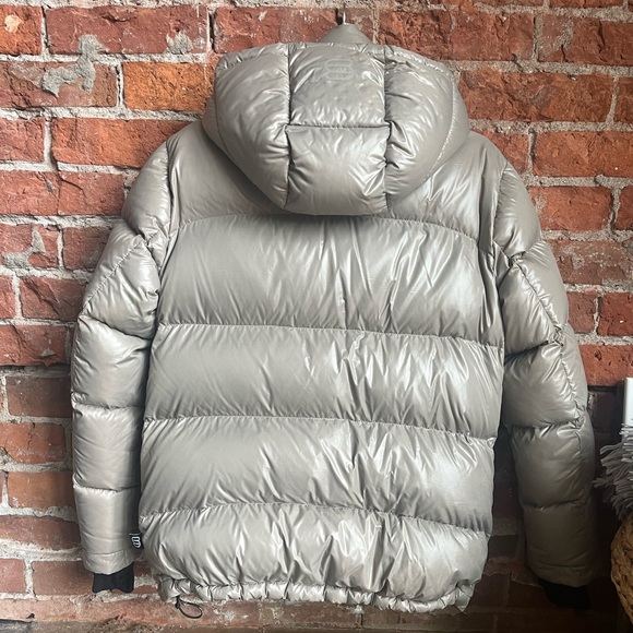 Aritzia Super Puff High Gloss 2XS - Picture 5 of 16